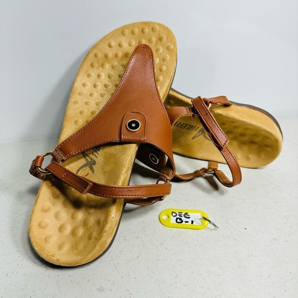 Athlefit Women Comfortable Orthopedic Sandals Thong T-Strap Orthotic Khaki 8,5